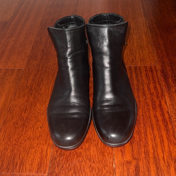 Women's Size 8.5 Vintage Prada Sport Velcro Strap Ankle Boots - Picture 4 of 7